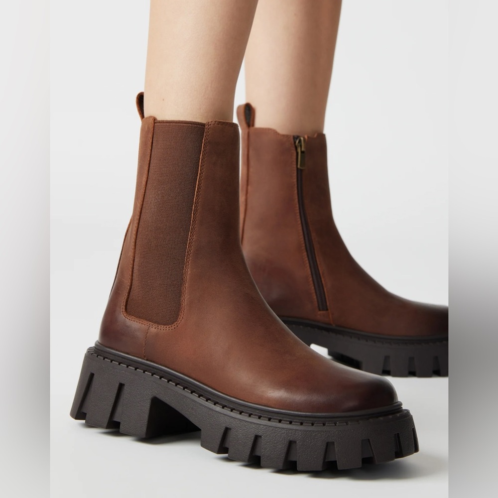 Steve Madden Brown Chunky Chelsea Boots